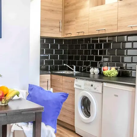 Central Studio Apartment